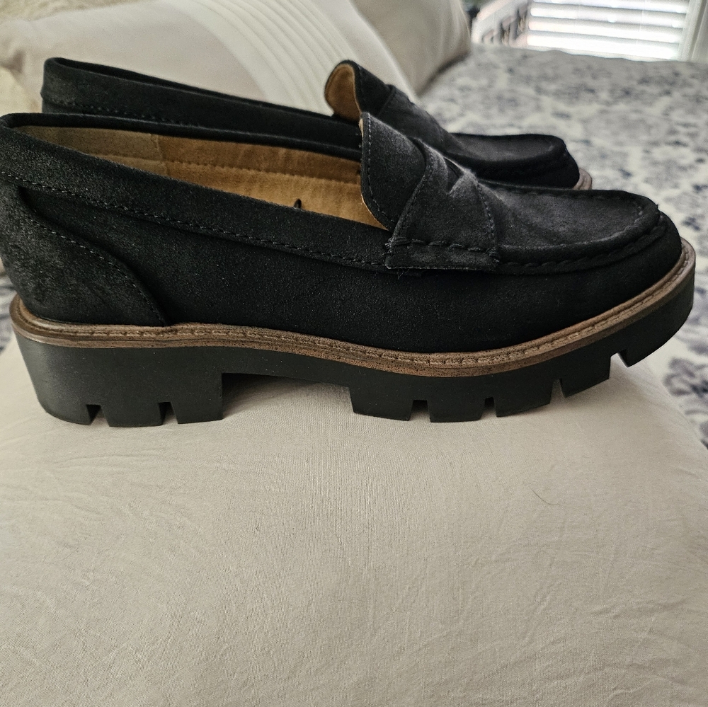Nwot Cliffs black loafers